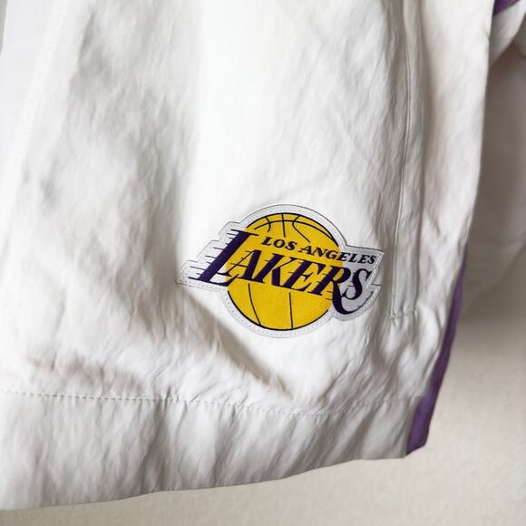Nike Los Angeles Lakers Oversized Jacket Size Medium - Picture 6 of 11